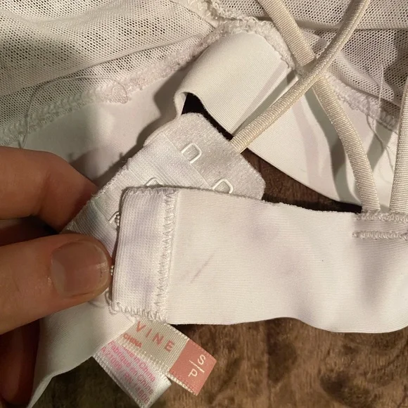 bralettes - Picture 3 of 7